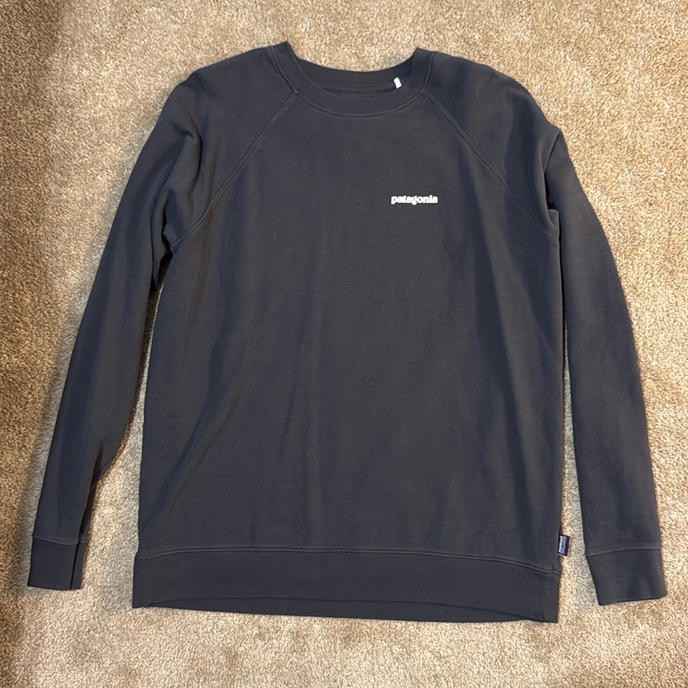 Men’s Patagonia crewneck size L